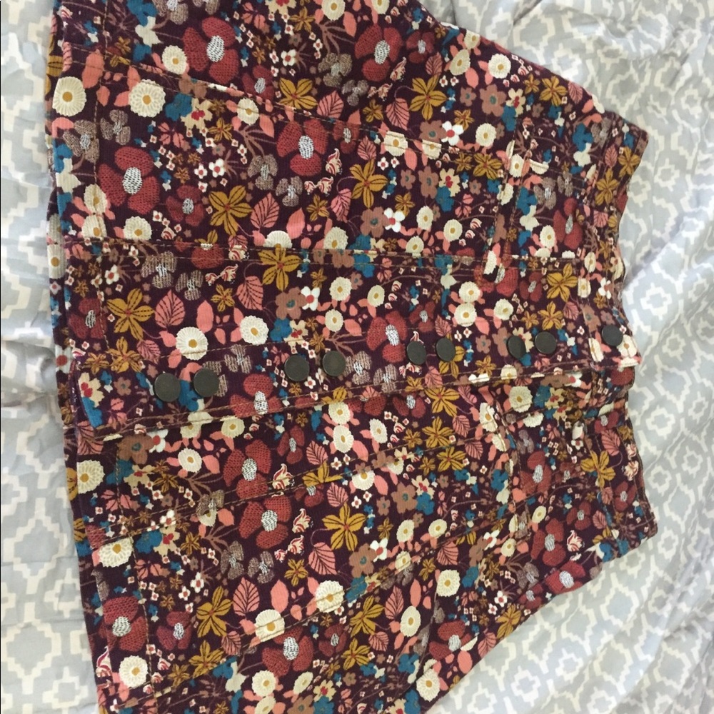 Burgundy floral mini skirt